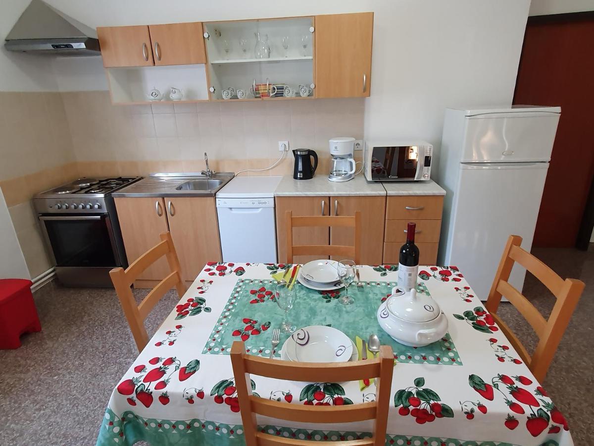 Apartment "House Tigra" Ровинь Экстерьер фото
